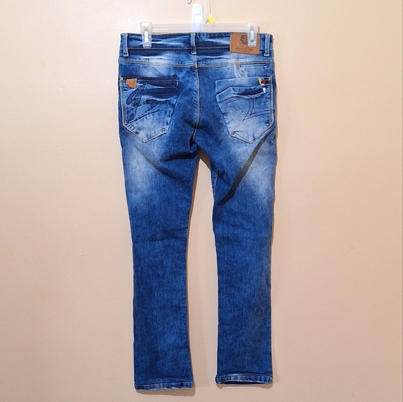 Spykar Low Rise Slim Fit Jeans - Picture 6 of 10